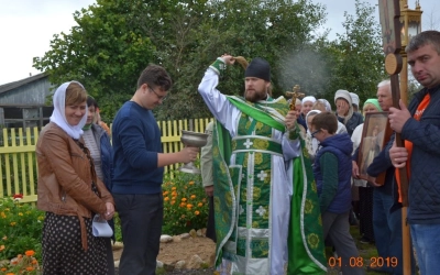 Крестный ход и престольный праздник в Ельне