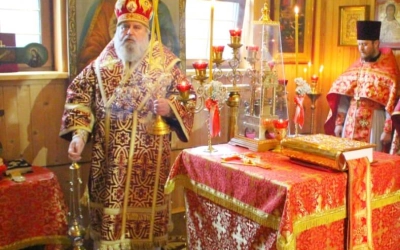 Праздничная Божественная литургия в храме Великомученика и Целителя Пантелеимона с. Издешково