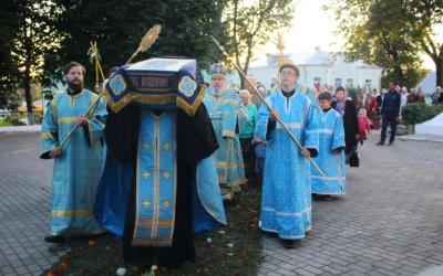 Чин погребения Плащаницы Пресвятой Богородицы