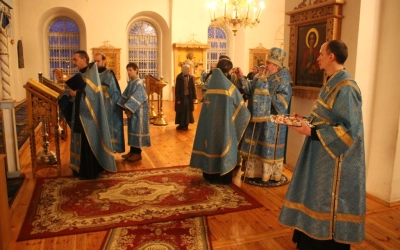 Всенощное бдение накануне памяти Иверской иконы Божией Матери