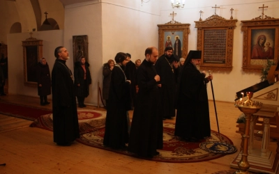 Всенощное бдение накануне памяти Иверской иконы Божией Матери