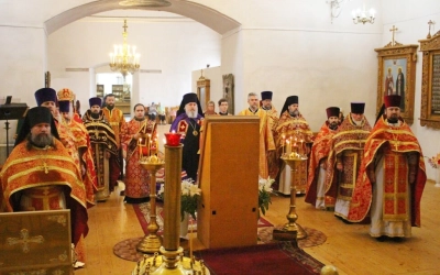 Архиерейское богослужение в день памяти Сщмч. Макария (Гневушева)