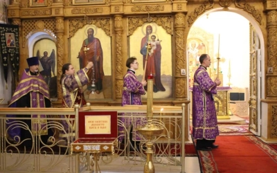 Всенощное бдение накануне двунадесятого праздника Воздвижения Честнаго и Животворящего Креста Господ