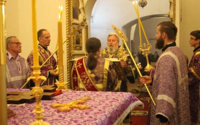 Всенощное бдение накануне двунадесятого праздника Воздвижения Честнаго и Животворящего Креста Господ