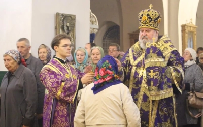 Всенощное бдение накануне двунадесятого праздника Воздвижения Честнаго и Животворящего Креста Господ