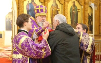 Божественная литургия в день двунадесятого праздника Воздвижения Честнаго и Животворящего Креста Гос