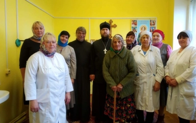 Первая Божественная литургия в Кармановской больнице
