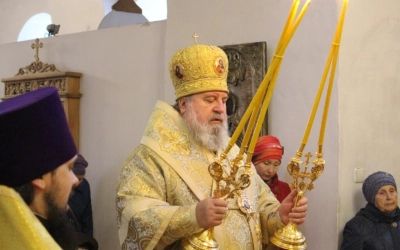 Божественная литургия в Неделю 16-ю по Пятидесятнице