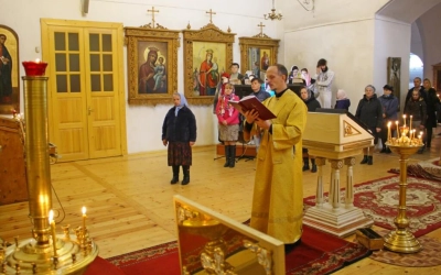 Божественная литургия в Неделю 16-ю по Пятидесятнице