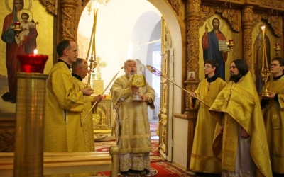 Божественная литургия в Неделю 16-ю по Пятидесятнице