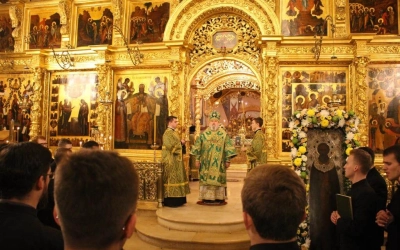 Всенощное бдение в Успенском соборе Свято-Троицкой Сергиевой Лавры