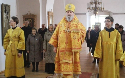 Божественная литургия в день памяти Апостола и Евангелиста Иоанна Богослова