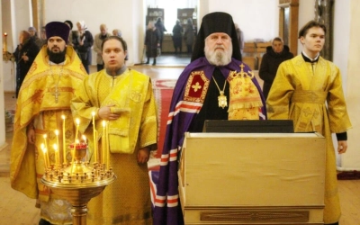 Божественная литургия в Неделю 17-ю по Пятидесятнице