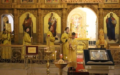 Божественная литургия в Неделю 17-ю по Пятидесятнице