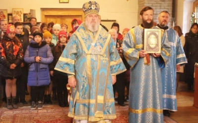 Архиерейское богослужение в праздник Покрова Пресвятой Богородицы в храме села Покров