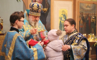 Архиерейское богослужение в праздник Покрова Пресвятой Богородицы в храме села Покров