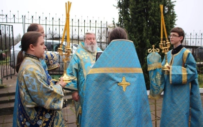 Архиерейское богослужение в праздник Покрова Пресвятой Богородицы в храме села Покров
