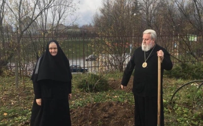 Владыка Сергий посетил Свято-Тихвинское подворье