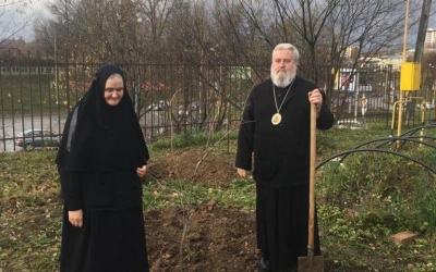 Владыка Сергий посетил Свято-Тихвинское подворье