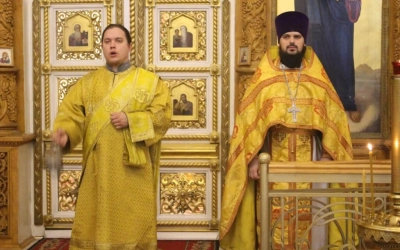 Божественная литургия в Неделю 20-ю по Пятидесятнице, дня памяти Прп. Илариона Великого