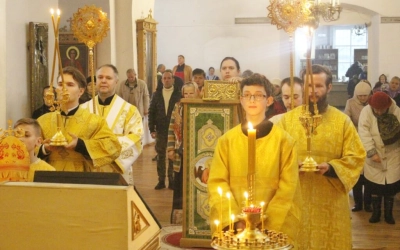 Божественная литургия в Неделю 20-ю по Пятидесятнице, дня памяти Прп. Илариона Великого