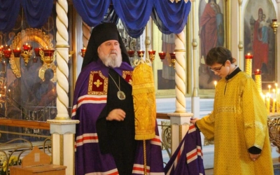 Божественная литургия Архиерейским чином, в Неделю 22-ю