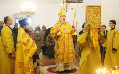 Божественная литургия Архиерейским чином, в Неделю 22-ю