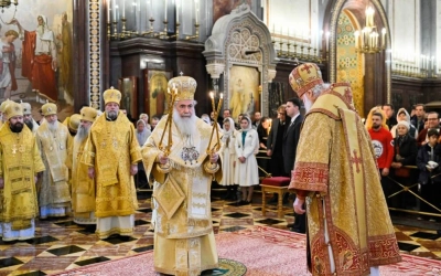 Предстоятели Иерусалимской и Русской Православных Церквей совершили Литургию в Храме Христа Спасител