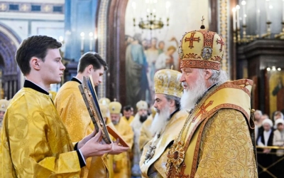 Предстоятели Иерусалимской и Русской Православных Церквей совершили Литургию в Храме Христа Спасител