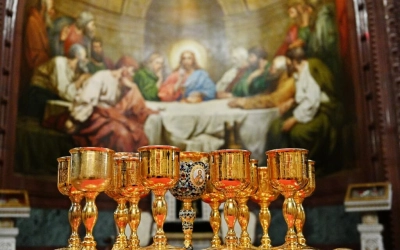 Предстоятели Иерусалимской и Русской Православных Церквей совершили Литургию в Храме Христа Спасител