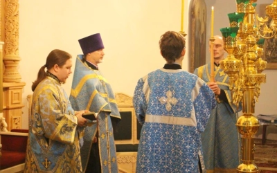 Архиерейское служение накануне праздника Введения во храм Пресвятой Богородицы