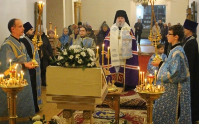 Архиерейское служение накануне праздника Введения во храм Пресвятой Богородицы