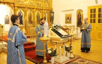 Архиерейское служение накануне праздника Введения во храм Пресвятой Богородицы