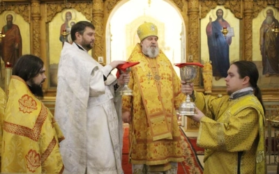 Божественная литургия Архиерейским чином, в Неделю 29-ю по Пятидесятнице