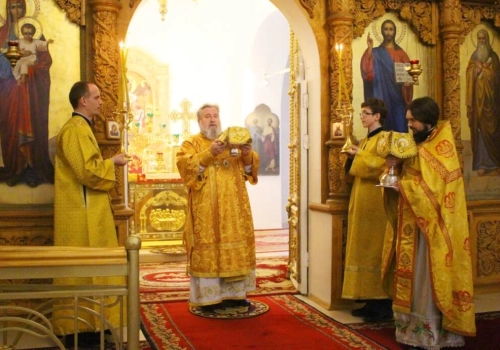 В Неделю 22-ю по Пятидесятнице, день памяти Прп. Иоанни́кия Великого, Преосвященнейший Сергий, епископ Вяземский и Гагаринский, возглавил Божественную литургию в Свято-Троицком кафедральном соборе г. Вязьма