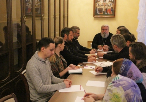 Епископ Вяземский и Гагаринский Сергий провёл совещание с помощниками благочинных по молодёжной работе и сотрудниками социального отдела