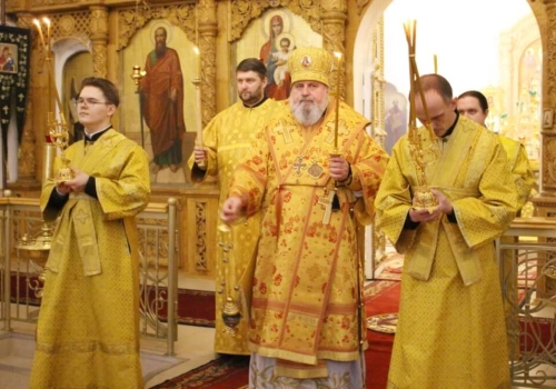 Накануне Недели 28-й по Пятидесятнице, дня памяти Прор. Агге́я, Епископ Вяземский и Гагаринский Сергий возглавил Всенощное бдение в Свято-Троицком соборе г. Вязьма