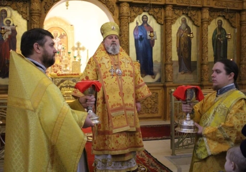 В Неделю мясопустную, о Страшном суде, Преосвященнейший Сергий, епископ Вяземский и Гагаринский, возглавил Божественную литургию в Свято-Троицком кафедральном соборе г. Вязьма