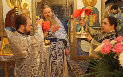 престольный праздник в храме иконы Божией Матери «Отрада и Утешение»