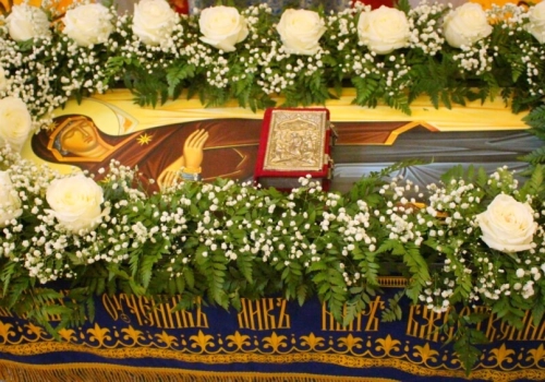 Епископ Вяземский и Гагаринский Сергий возглавил Всенощное бдение накануне двунадесятого праздника Успения Пресвятой Богородицы в Свято-Троицком кафедральном соборе