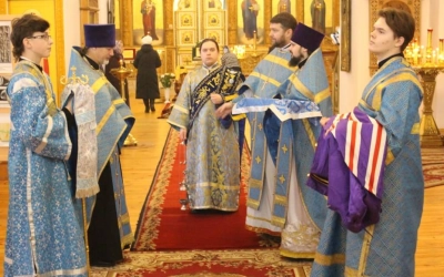 Служение Епископа Сергия в праздник Сретения Господня