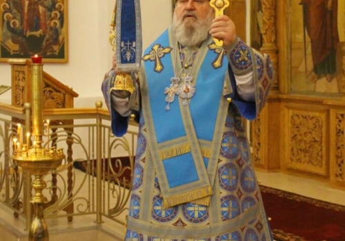 В Свято-Троицком кафедральном соборе города Вязьма состоялись торжества в честь Иверской иконы Божией Матери