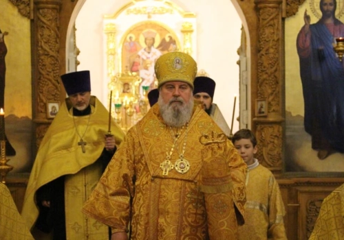 Накануне Недели 22-й по Пятидесятнице, дня памяти Вмч. Димитрия Солунского, Преосвященнейший Сергий, епископ Вяземский и Гагаринский возглавил Всенощное бдение в Свято-Троицком кафедральном соборе города Вязьма