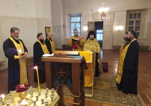 Молебен в День рождения Патриарха Кирилла