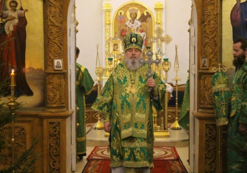 Епископ Вяземский и Гагаринский Сергий возглавил служение Божественной литургии в день памяти прп. Серафима Саровского Чудотворца