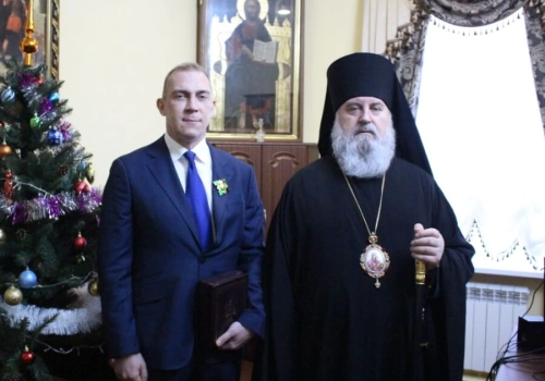 Епископ Вяземский и Гагаринский Сергий наградил Патриаршей наградой ктитора храма мц. Валентины д. Вятское