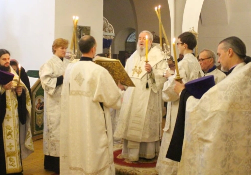 Накануне двунадесятого праздника Крещения Господня, Преосвященнейший Сергий, епископ Вяземский и Гагаринский возглавил Всенощное бдение в Свято-Троицком кафедральном соборе города Вязьма