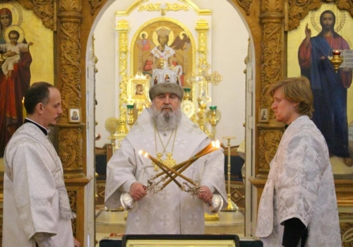 В двунадесятый праздник Крещения Господня Преосвященнейший Сергий епископ Вяземский и Гагаринский возглавил служение Божественной литургии в Свято-Троицком кафедральном соборе города Вязьма