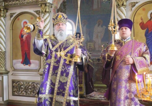 В Неделю 5-ю Великого поста, Прп. Мари́и Египетской, Преосвященнейший Сергий, епископ Вяземский и Гагаринский возглавил служение Божественной литургии в храме Рождества Христова города Сафоново