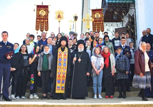 Епископ Вяземский и Гагаринский Сергий совершил Божественную литургию в Иоанно-Предтеченском женском монастыре